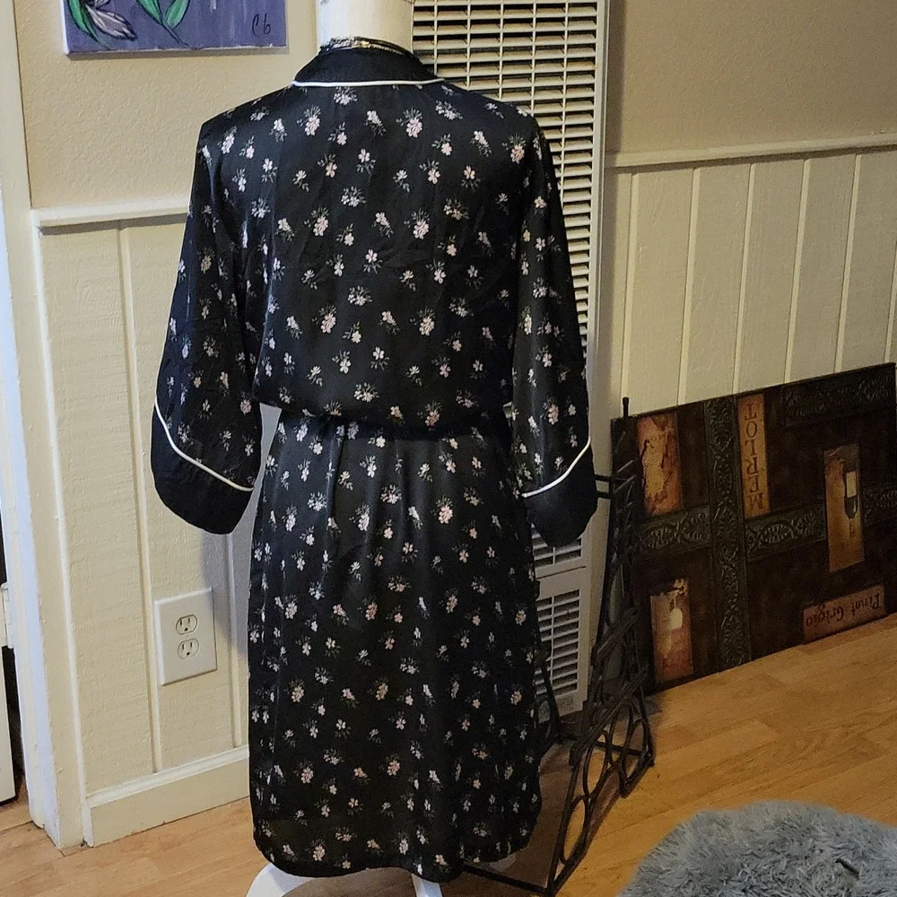 Satin Robe, very sexy - Picture 2 of 2
